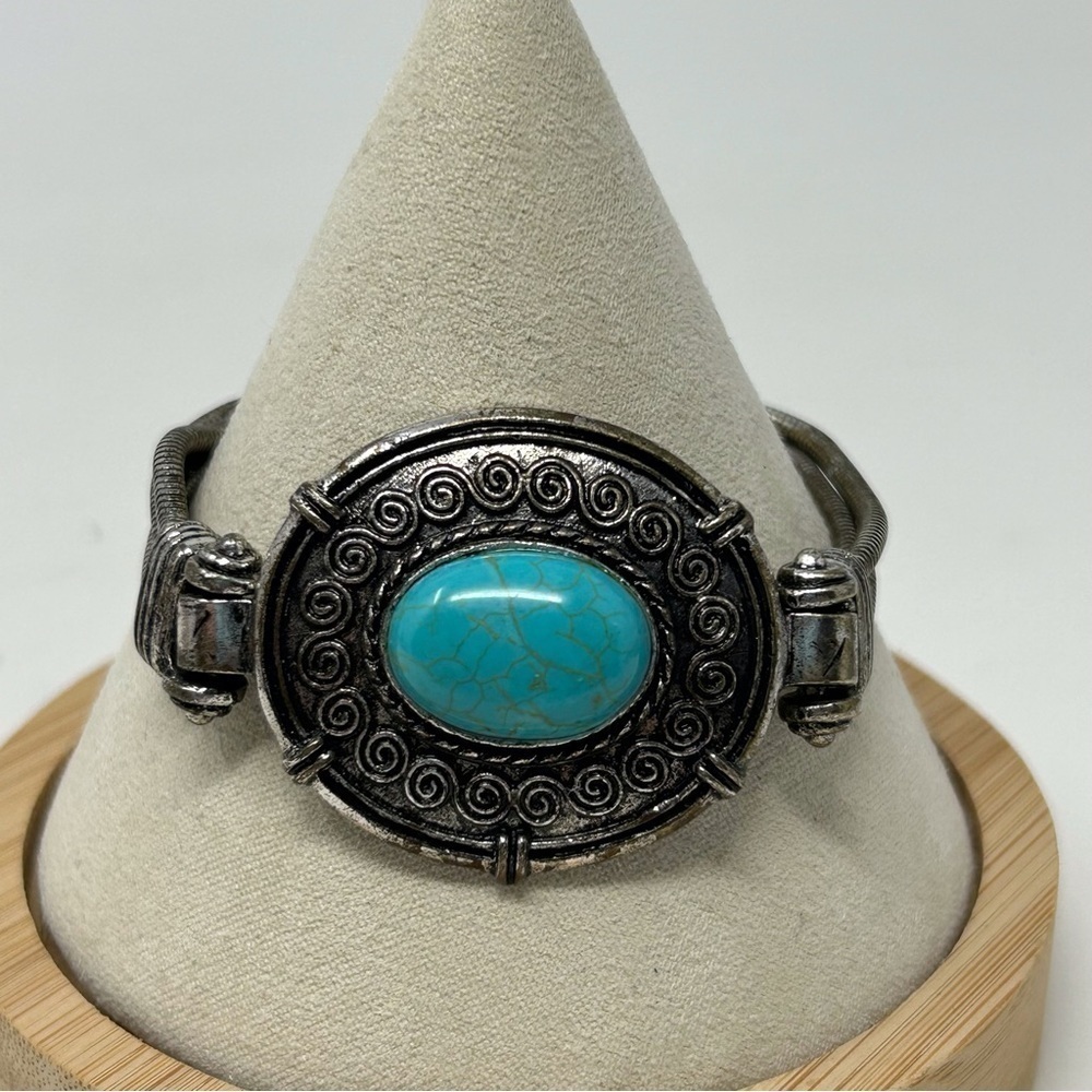 Faux Blue Turquoise Oval Cabochon Filigree Bracelet Layered Silver Tone Chain 7"